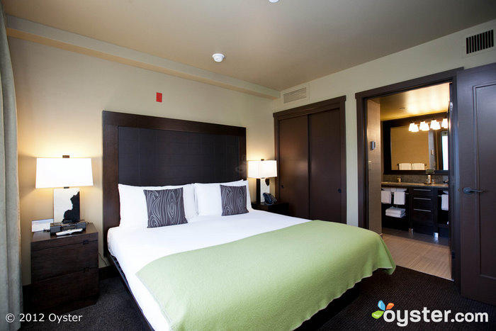 Una suite de un dormitorio en el Hotel Terra Jackson Hole; Jackson Hole, WY