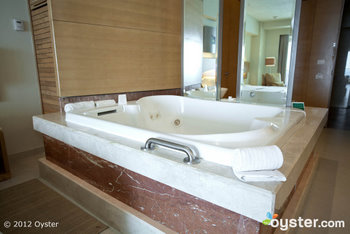 The Jacuzzis at the Beach Palace in Cancun, Mexico at least look pretty clean to us, but we can't make any guarantees.