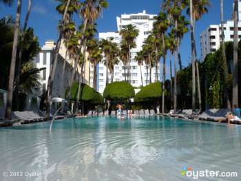 Der Pool im Delano Hotel; Miami, Florida