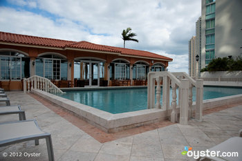 La piscine à l'Intercontinental Miami; Miami, Floride
