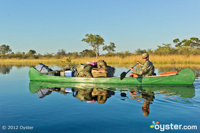 Remando a lo largo de la ruta de la canoa de Selinda - Botswana