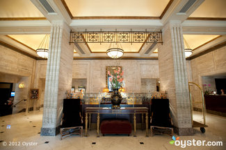 Lobby presso la Loews Regency - New York City