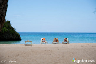 Fare il bagno sulla spiaggia è un ottimo (e forse ovvio) modo di iniziare la tua vacanza giamaicana.