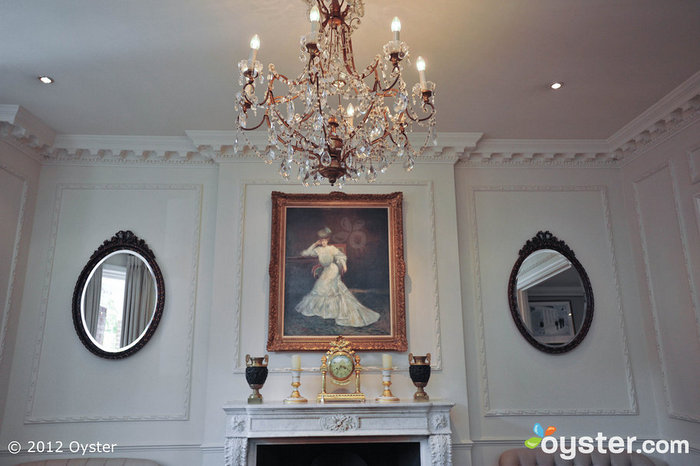 The Drawing Room at the Egerton House Hotel