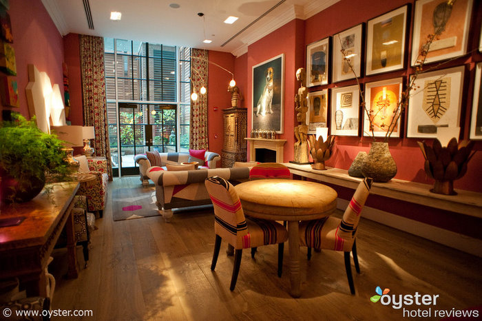 Le Crosby Street Hotel a un style fantaisiste, influencé par l'anglais.