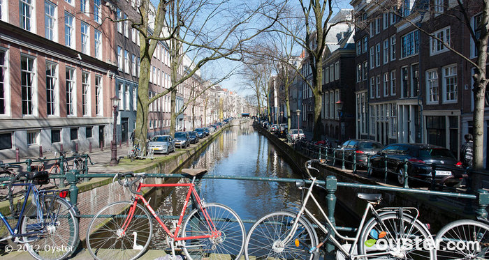 Il centro storico rimane il vivace centro dell'attività di Amsterdam oggi