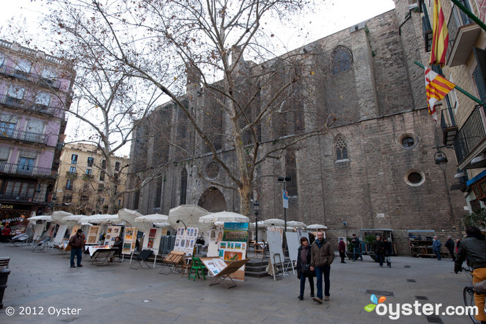 Ninguna visita a Barcelona está completa sin un paseo por el Barrio Gótico