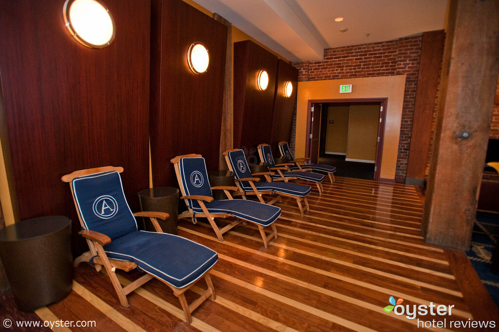 Chaises longues dans le hall, Argonaut Hotel, San Francisco