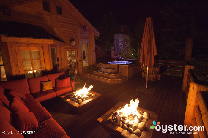 Acurrucarse frente al fuego en el Rusty Parrot, o darse un chapuzón en el jacuzzi por la noche.