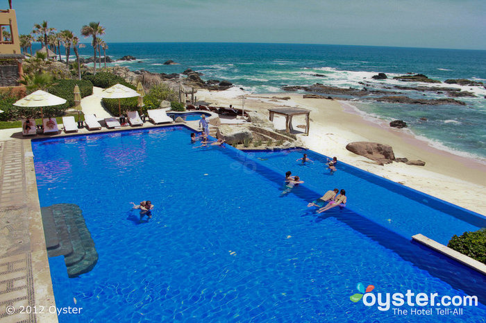 Nous aimerions rejoindre ces vacanciers chanceux dans la piscine à débordement de l'Esperanza.