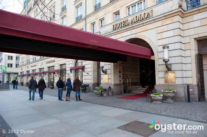 Hotel Adlon Kempinski ist eine Luxus-Option für eine Königin, ideal gelegen in der Nähe von allen Ferien-Aktion.
