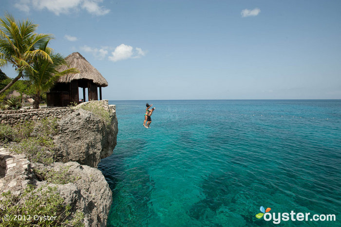 Mergulhe direto no Mar do Caribe a partir do seu quarto no Rockhouse.