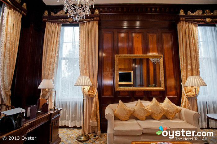 Queen Elizabeth's digs don't have anything on the Buckingham Suite at the Lanesborough Hotel.