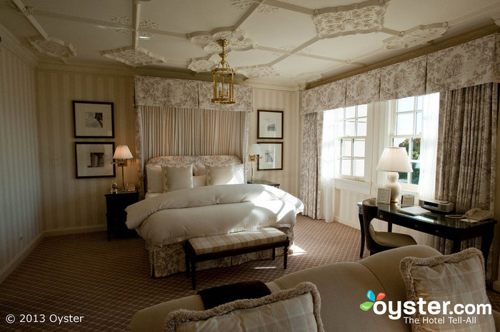 Esta decadente suite junior en The Hay-Adams ofrece vistas a la Casa Blanca.