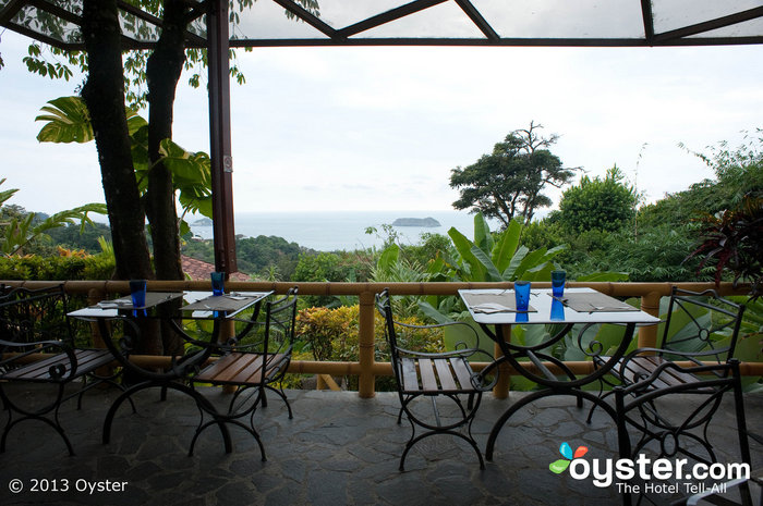 Rico Tico Bar & Grill boasts gorgeous ocean and jungle views.