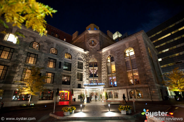 Durante casi 150 años, el Liberty Hotel fue conocido como la cárcel Charles Street, y albergó a algunos de los criminales más notorios de Boston.