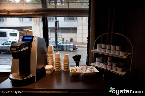 El hotel Copley Square ofrece café, chocolate caliente y té gratis en el vestíbulo todo el día.