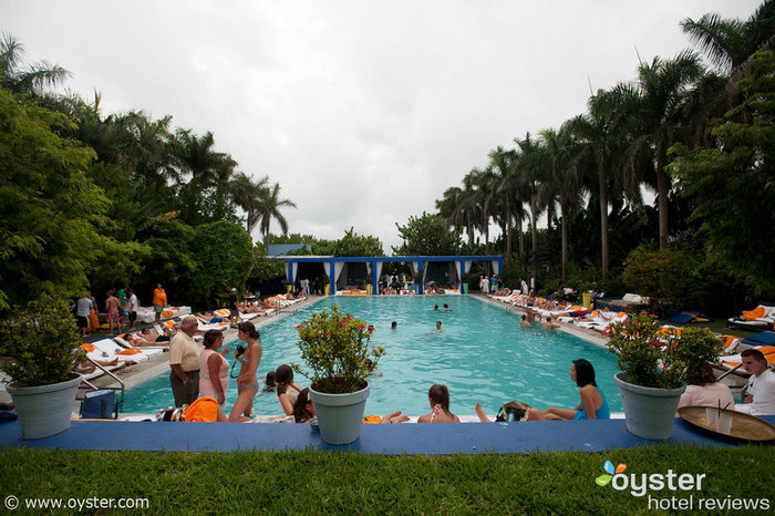 Le Shore Club a éclipsé le Mondrian comme la meilleure affaire pour un hôtel de fête chic South Beach ce week-end du Super Bowl. Le Shore Club a éclipsé le Mondrian comme la meilleure affaire pour un hôtel de fête chic South Beach ce week-end du Super Bowl.