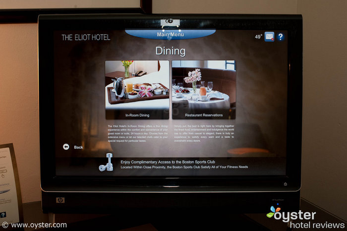 Tela de toque interativa no The Eliot Suite Hotel em Boston