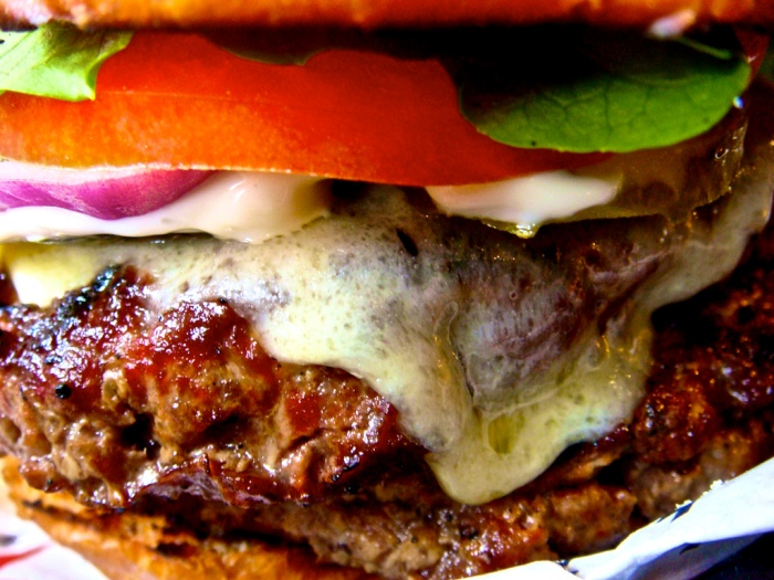 Mmm, mmm ... C'est * un * burger savoureux!
