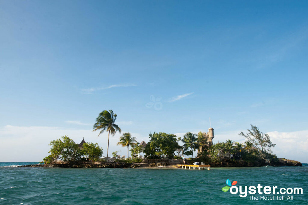 Nude Island at Couples Tower Isle/Oyster Nude Island at Couples Tower Isle/Oyster