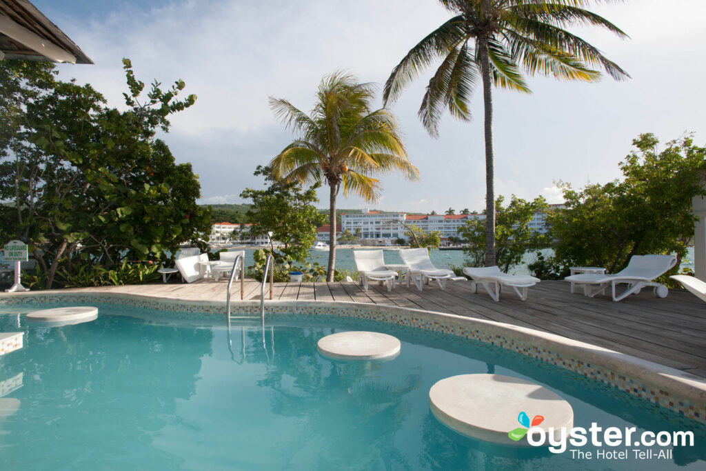 Pool at Couples Tower Isle