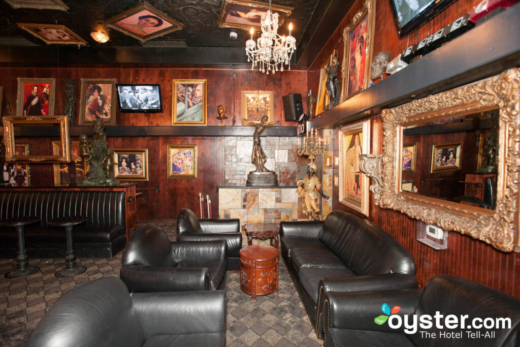 Artisan Lounge at the Artisan Hotel Artisan Lounge at the Artisan Hotel