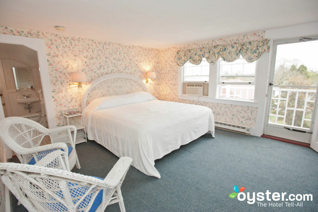 The Edgartown Inn offers affordable rates.