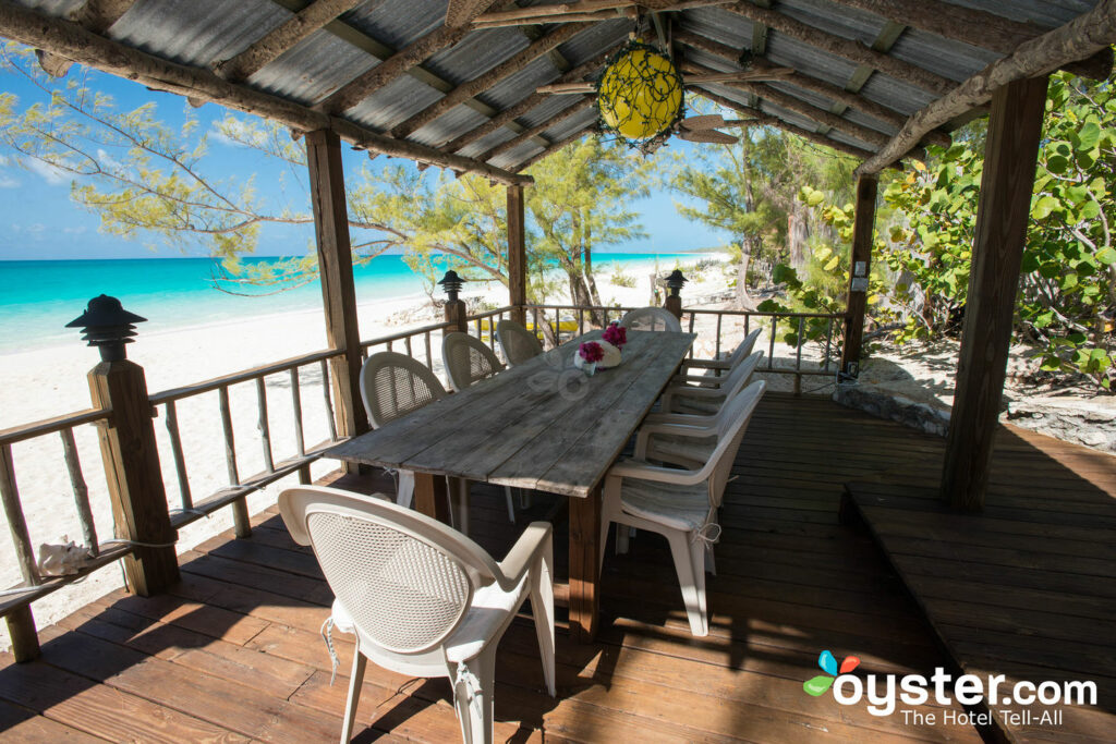 Strandbar im Pigeon Cay Beach Club / Oyster