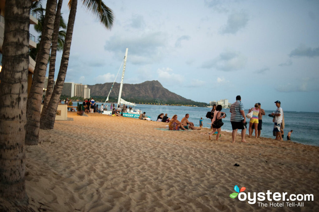 Outrigger Waikiki Beach Resort, Waikiki, Honolulu - American Sky