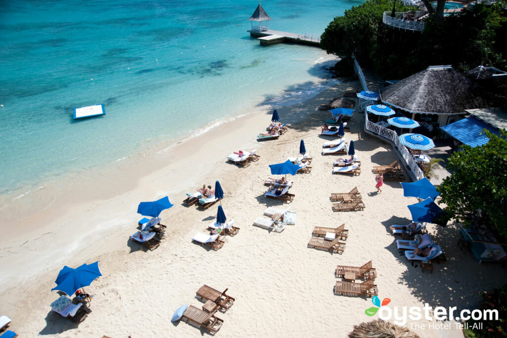 Beach at Sandals Royal Plantation / Oyster