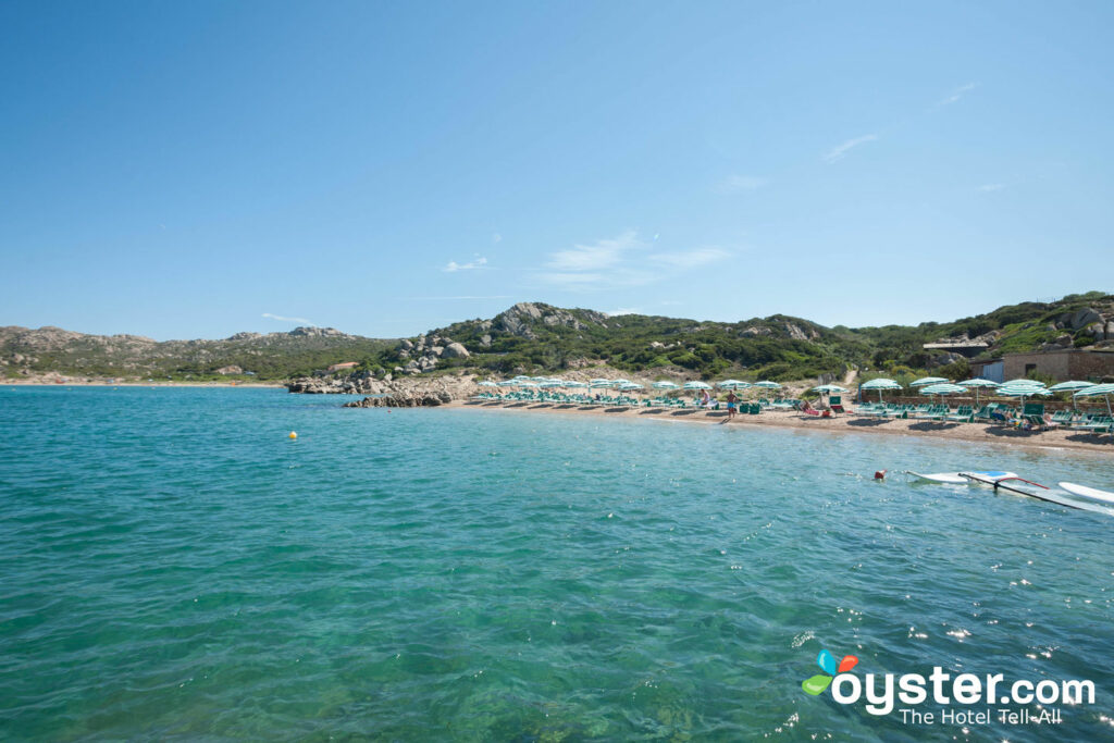 Praia no Villaggio Touring Club Italiano - La Maddalena / Ostra