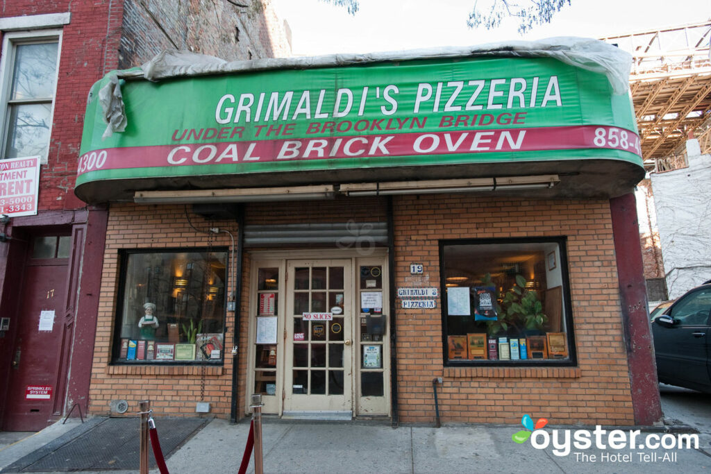 Grimaldis Pizzeria, Brooklyn / Oyster