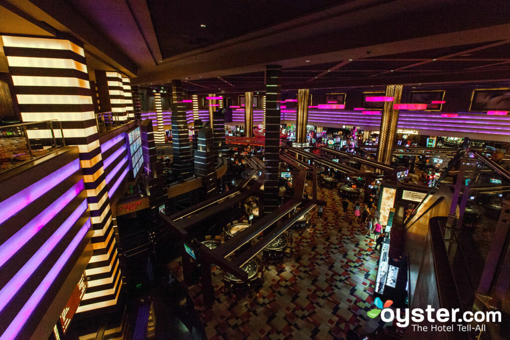 Is PLANET HOLLYWOOD Las Vegas the BEST CHEAP Hotel on the Strip? 