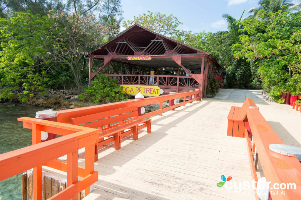 Dock at Sivananda Ashram Yoga Retreat / Oyster