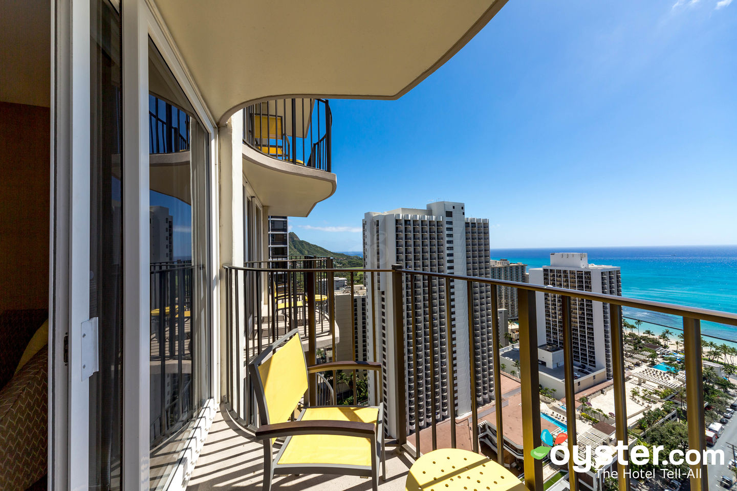 Hilton Waikiki Beach Review: What To REALLY Expect If You Stay