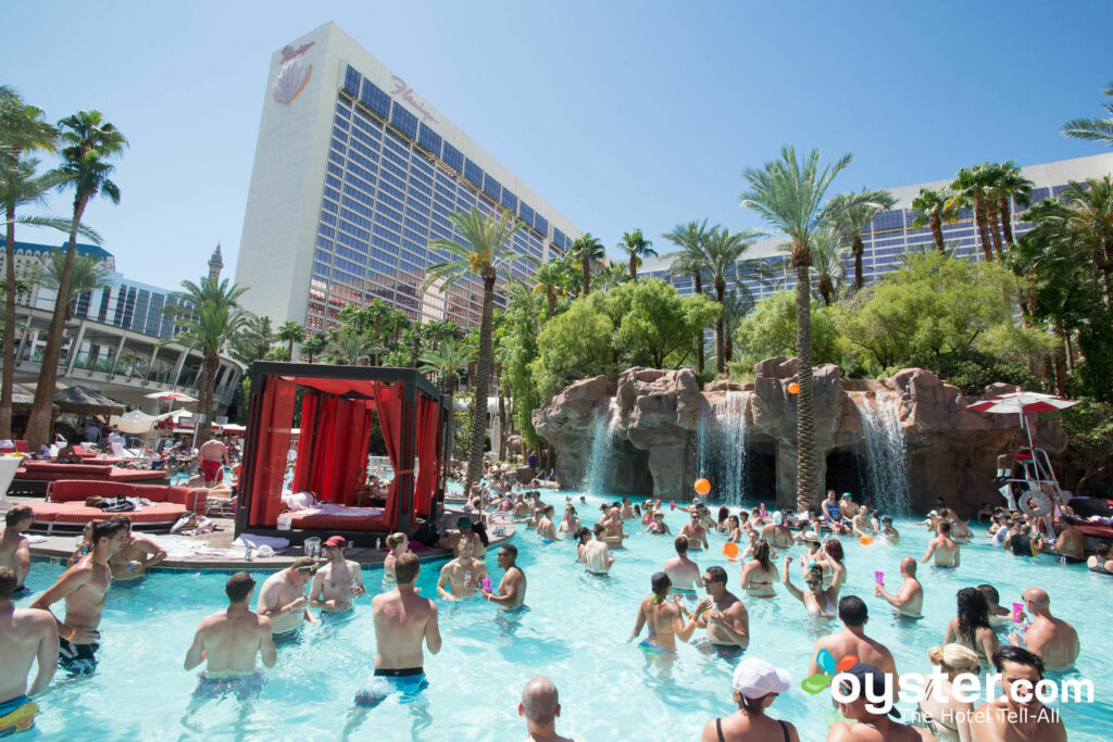 O GO Pool Dayclub no  Flamingo Las Vegas Hotel & Casino  /Ostra
