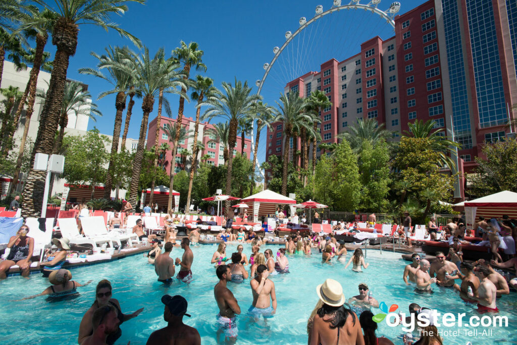 El club de día GO Pool en el Flamingo Las Vegas Hotel & Casino / Oyster