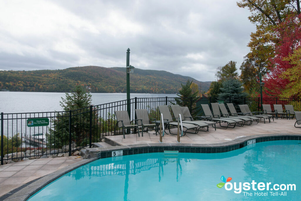 Vista da piscina no Lodges at Cresthaven