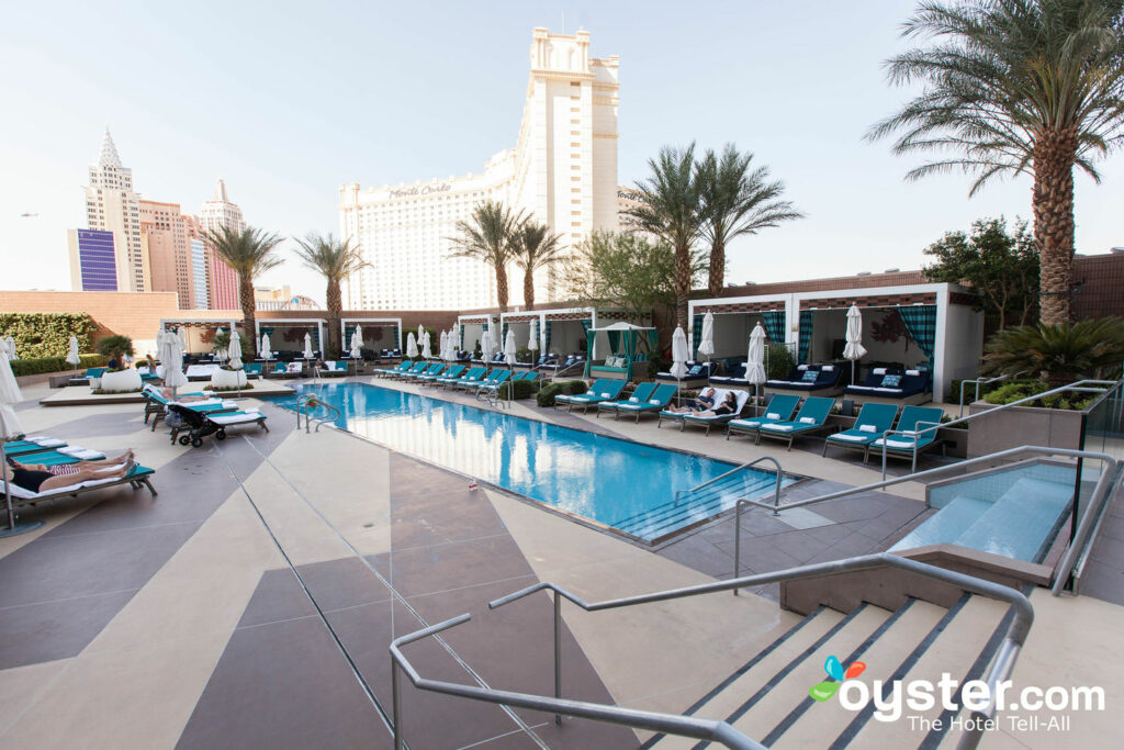 leisure pool at the waldorf astoria las vegas