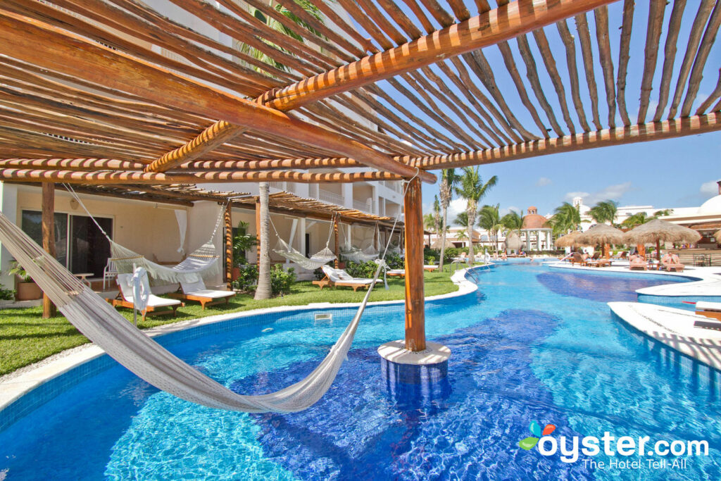 A piscina principal no Excellence Riviera Cancun