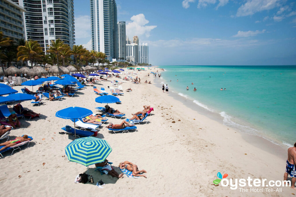 Beach at Newport Beachside Hotel and Resort, Miami/Oyster