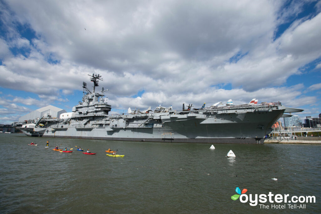 O Intrepid Sea, Air & Space Museum.