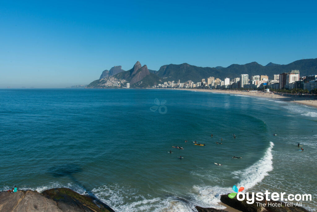 Praia do Arpoador, Ipanema, Brasil / Oyster Praia do Arpoador, Ipanema, Brasil / Oyster