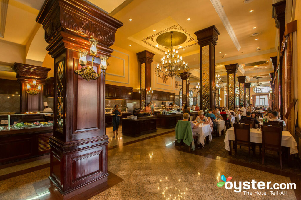 Restaurant at Hotel Riu Palace Riviera Maya