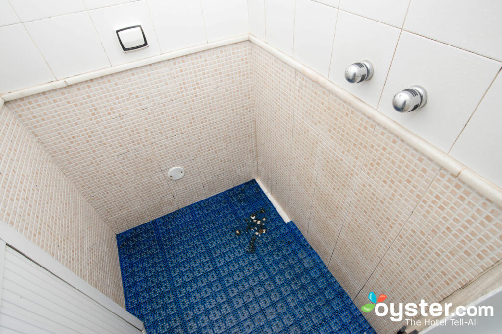 Shared Bathroom at the Bamboo Rio Hostel