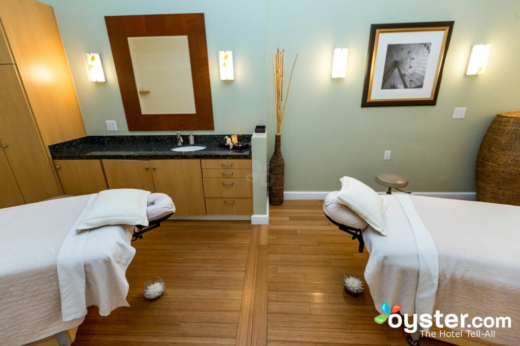 Spa Treatment Room at Mokara Hotel & Spa/Oyster