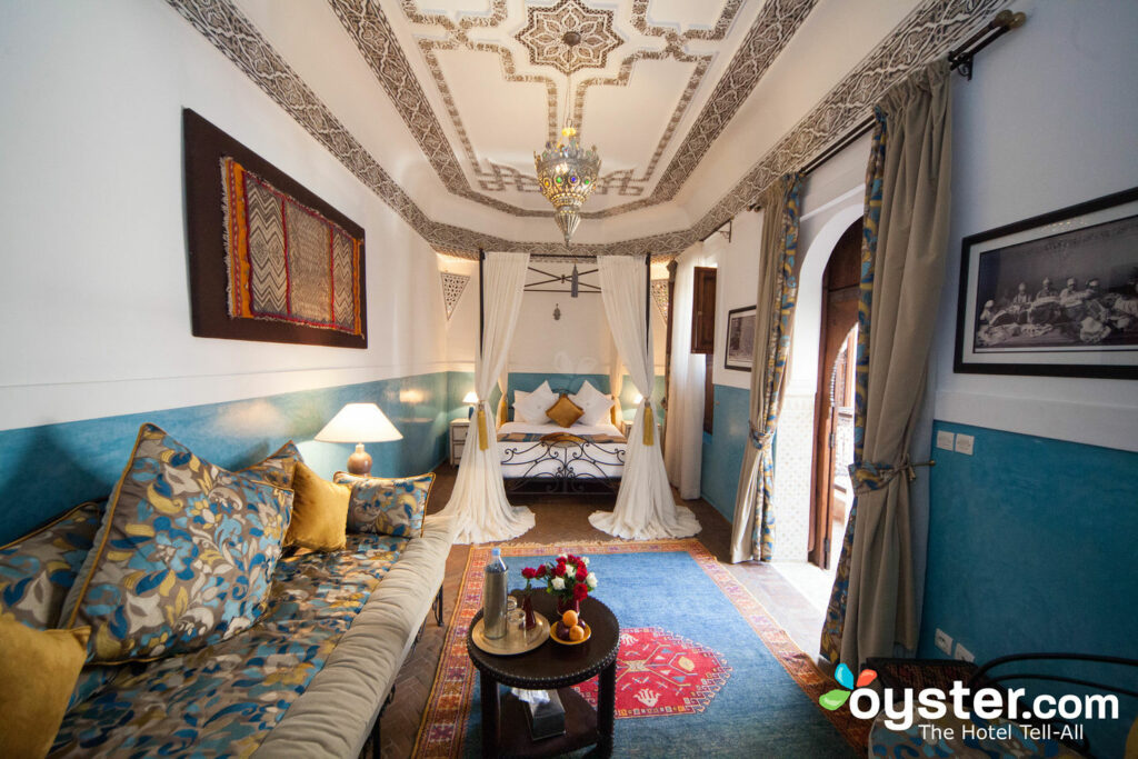 O quarto turquesa no Riad le Clos des Arts