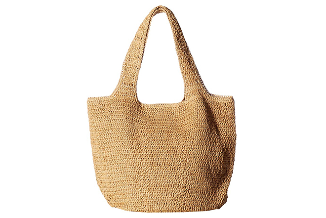 Stylish Travel Totes for Your Tropical Vacation | Oyster.com