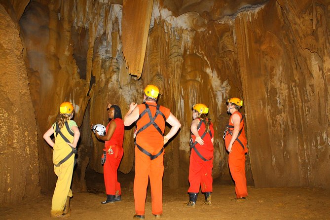 Diversão Fun Cave Tour / Viator